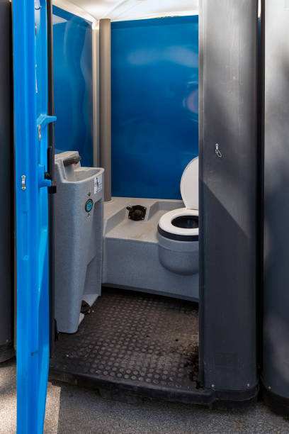 Best Portable bathroom rental  in Lake Helen, FL